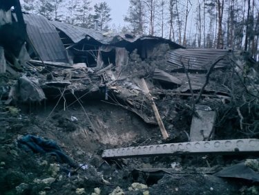 Фото 6 — Россияне ударили по части ГСЧС в Донецкой области, погиб спасатель (ФОТО)