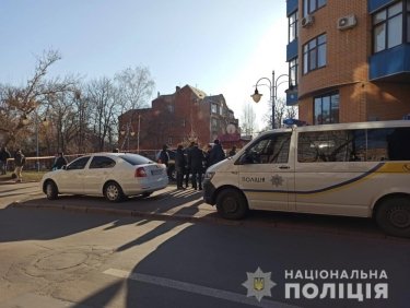 Фото 2 — В Харькове взорвалась иномарка, полиция объявила операцию "Перехват" (ФОТО)