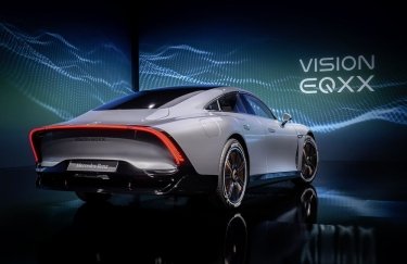 Фото 2 — Mercedes-Benz представила концептуальный электромобиль  —  1000 км на одной зарядке