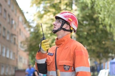 Фото 8 — В Сумах завершили разбор завалов училища после ракетного удара РФ: сколько погибших (ФОТО)