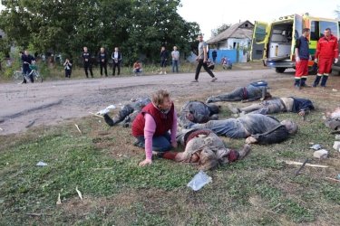Фото 3 — Россияне ударили ракетой по Харьковской области: погибли более 50 человек (ФОТО)