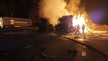 Фото 5 — На АЗС WOG под Харьковом взорвался резервуар с газом: сгорели две фуры (ФОТО, ОБНОВЛЕНО)