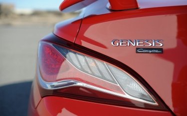 Фото 10 — Hyundai представила Genesis Coupe и Veloster Turbo в Детройте