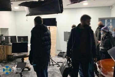 Фото 5 — СБУ проводит обыск в офисе "Украинского выбора"
