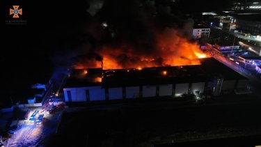 Фото 24 — В Тернополе сгорел завод по производству пенопласта (ФОТО, ВИДЕО)