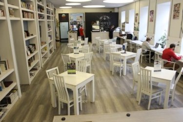 Фото 4 — Что мы навсегда потеряли в уходящем 2021 году и по чему будем скучать (но это не точно)