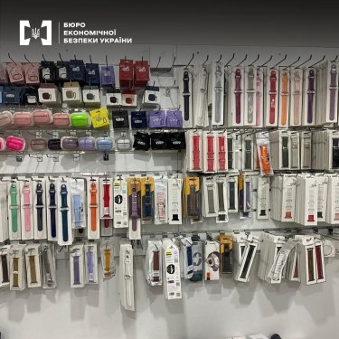 Фото 14 — Троє "чарівників" з Одеси "перетворювали" контрафакт на продукцію Apple: які вироки отримали (ФОТО)