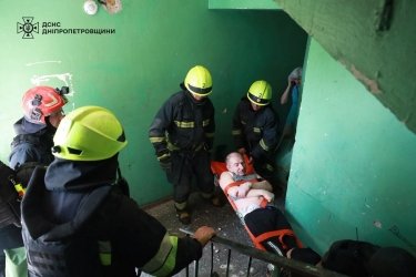 Фото 12 — Внаслідок ракетного удару РФ по Дніпропетровщині 16 людей загинули, 279 поранені (ФОТО)