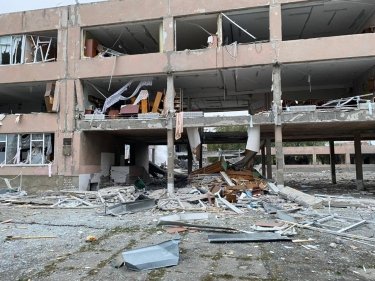 Фото 2 — РФ атаковала Лозовую Харьковской области
