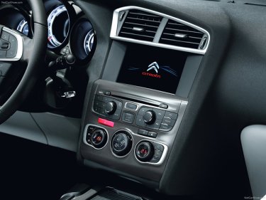 Фото 15 — Citroen C4: Из Франции на Французский бульвар