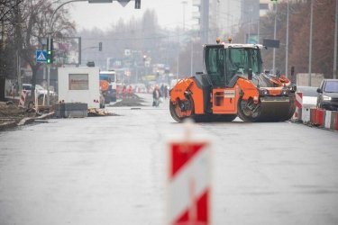 Фото 5 — В Киеве ремонтируют Харьковское шоссе с учетом безбарьерности и современных стандартов (ФОТО)