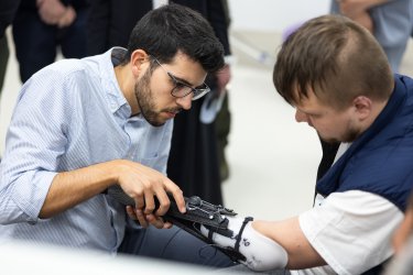 Фото 20 — Під Львовом відкрили центр протезування та реабілітації постраждалих від війни Superhumans (ФОТО, ВІДЕО)