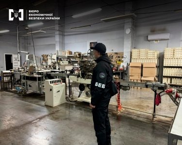 Фото 7 — БЕБ провело обшуки у найбільших виробників тютюну, виявлено докази нелегальної діяльності - Гетманцев