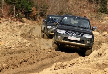 Фото 22 — Mitsubishi покорила Карпаты. Часть II: Внедорожники