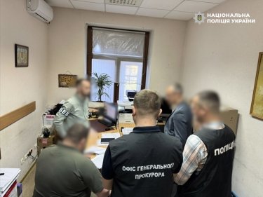 Фото 3 — Завысили цены на свет для военных: Нацполиция разоблачила схему на 47 млн грн