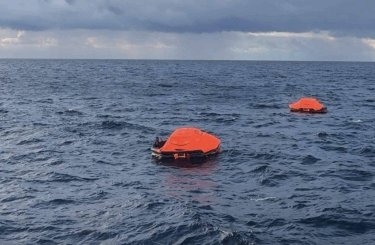 Фото 3 — В Черном море затонуло грузовое судно с украинским экипажем (ФОТО)