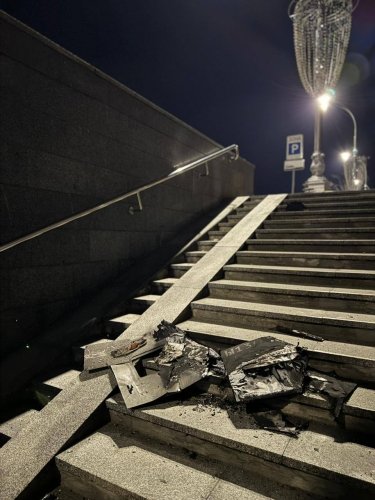 Фото 23 — РФ атаковала Харьков ракетами, попав в гостиницу Kharkiv Palace и жилой дом: 28 пострадавших (ФОТО)