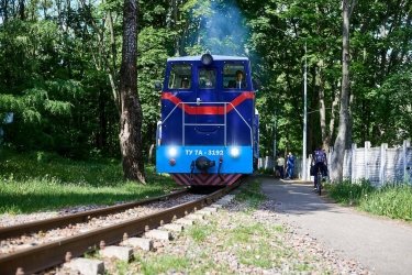 Фото 2 — В Киеве возобновила работу детская железная дорога