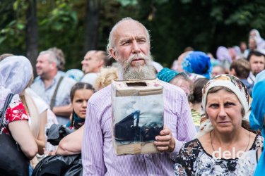 Фото 6 — "Мы сюда приехали мира просить" — как в Киеве прошел Крестный ход УПЦ МП (фото)