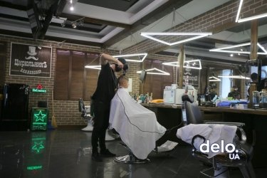 Фото 4 — Пустые летние террасы и переполненные барбершопы: как столица выходит из карантина (ФОТО)