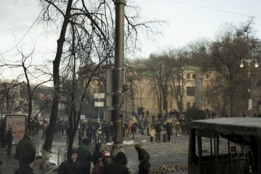 Фото 14 — На Грушевского возобновилось силовое противостояние