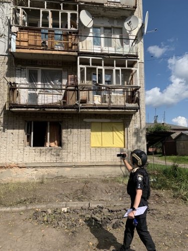 Фото 13 — Новый обстрел Середины-Буды на Сумщине: погиб полицейский, ранены энергетики (ФОТО)