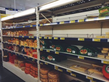 Фото 9 — Голодная Россия: С полок московских магазинов пропадают продукты