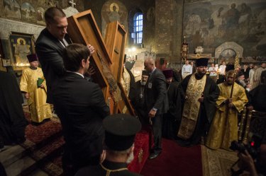 Фото 14 — Кирилл снял крест: в Печерскую Лавру привезен крест Андрея Первозванного (ФОТО)