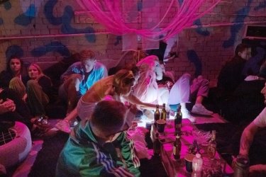 Фото 12 — В New York Times Киев назвали "столицей пандемических вечеринок"