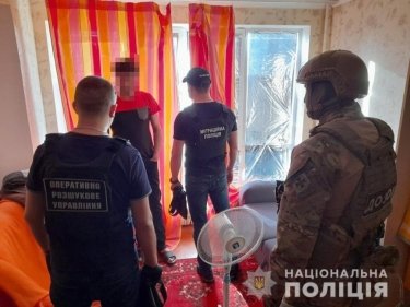 Фото 2 — На Закарпатье заблокировали канал переправки азиатов в ЕС (ФОТО, ВИДЕО)