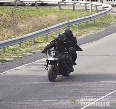 Фото 4 — Полиция Днепра задержала разбойников, напавших на офис ради хищения документов (ВИДЕО)