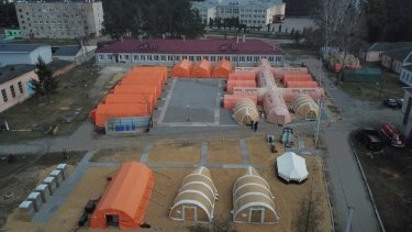 Фото 2 — Мобильный госпиталь для больных Covid-19 перевезли из округа №87 в Хмельницкую область
