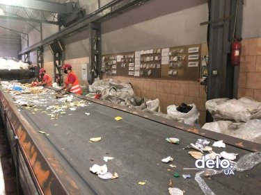 Фото 4 — McDonald's в Украине начал сортировку своих отходов для переработки: как это происходит