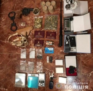 Фото 3 — На Киевщине "оборотни в погонах" похищали айтишников и вымогали у них деньги (ФОТО, ВИДЕО)