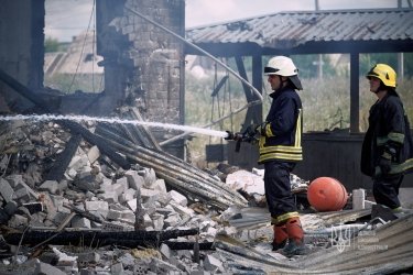Фото 5 — Ракетный обстрел окраины Краматорска: уничтожены два дома, есть погибший и раненые (ФОТО, ВИДЕО)