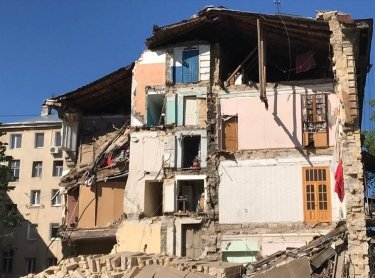 Фото 2 — В центре Одессы обрушилась жилая пятиэтажка (ФОТО и ВИДЕО)