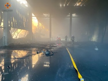 Фото 32 — В Тернополе сгорел завод по производству пенопласта (ФОТО, ВИДЕО)