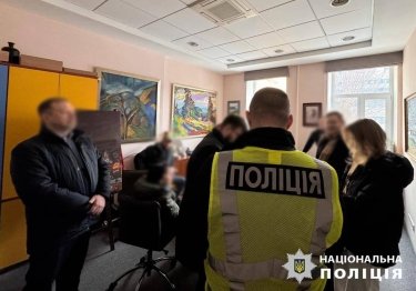 Фото 3 — Правоохранители проводят обыски на фармацевтических заводах Киева: что известно