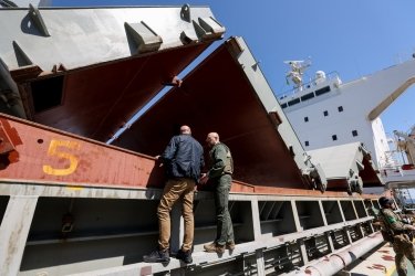 Фото 6 — "Потрібна глобальна відповідь": Глава ЄС обговорив з керівництвом України розблокування її портів для експорту зерна