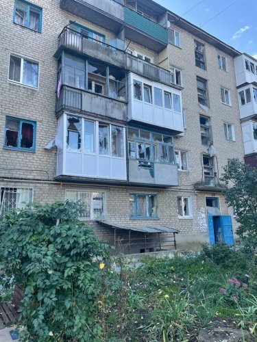 Фото 2 — Оккупанты нанесли удар по Курахово: повреждены пятиэтажки, есть травмированные (ФОТО)
