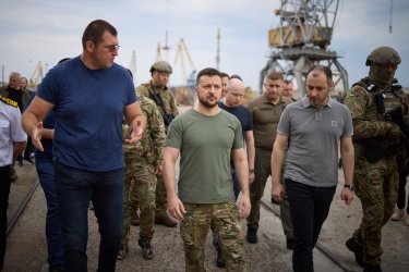 Фото 2 — Украина готова к экспорту зерна: Зеленский и послы стран G7 приехали в Одессу