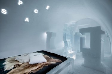 Фото 2 — Icehotel: В Швеции на зимний сезон открыли ледяной отель (ФОТО)