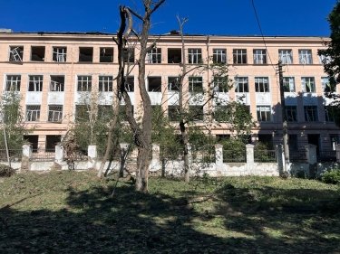 Фото 15 — В Николаеве под российский обстрел снова попало троллейбусное депо (ФОТО, ВИДЕО)