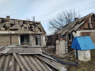 Фото 4 — В Бахмуте из-за обстрелов погибли еще двое жителей: в ОВА рассказали о последних разрушениях в Донецкой области