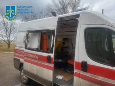 Фото 2 — Россияне обстреляли станцию медицинской помощи на Херсонщине, есть раненый (ФОТО)