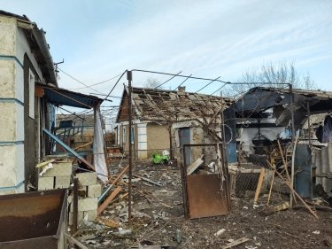 Фото 5 — В Бахмуте из-за обстрелов погибли еще двое жителей: в ОВА рассказали о последних разрушениях в Донецкой области