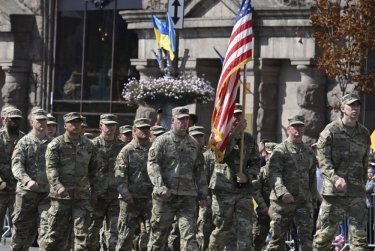 Фото 9 — Как прошел военный парад ко Дню Независимости Украины в Киеве (ФОТОРЕПОРТАЖ)
