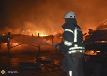 Фото 4 — В Одессе дотла сгорел ночной клуб на берегу моря (ФОТО, ВИДЕО)