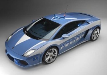 Фото 5 — Итальянские полицейские "разложили" служебный суперкар Lamborghini