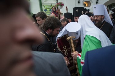 Фото 17 — Кирилл снял крест: в Печерскую Лавру привезен крест Андрея Первозванного (ФОТО)